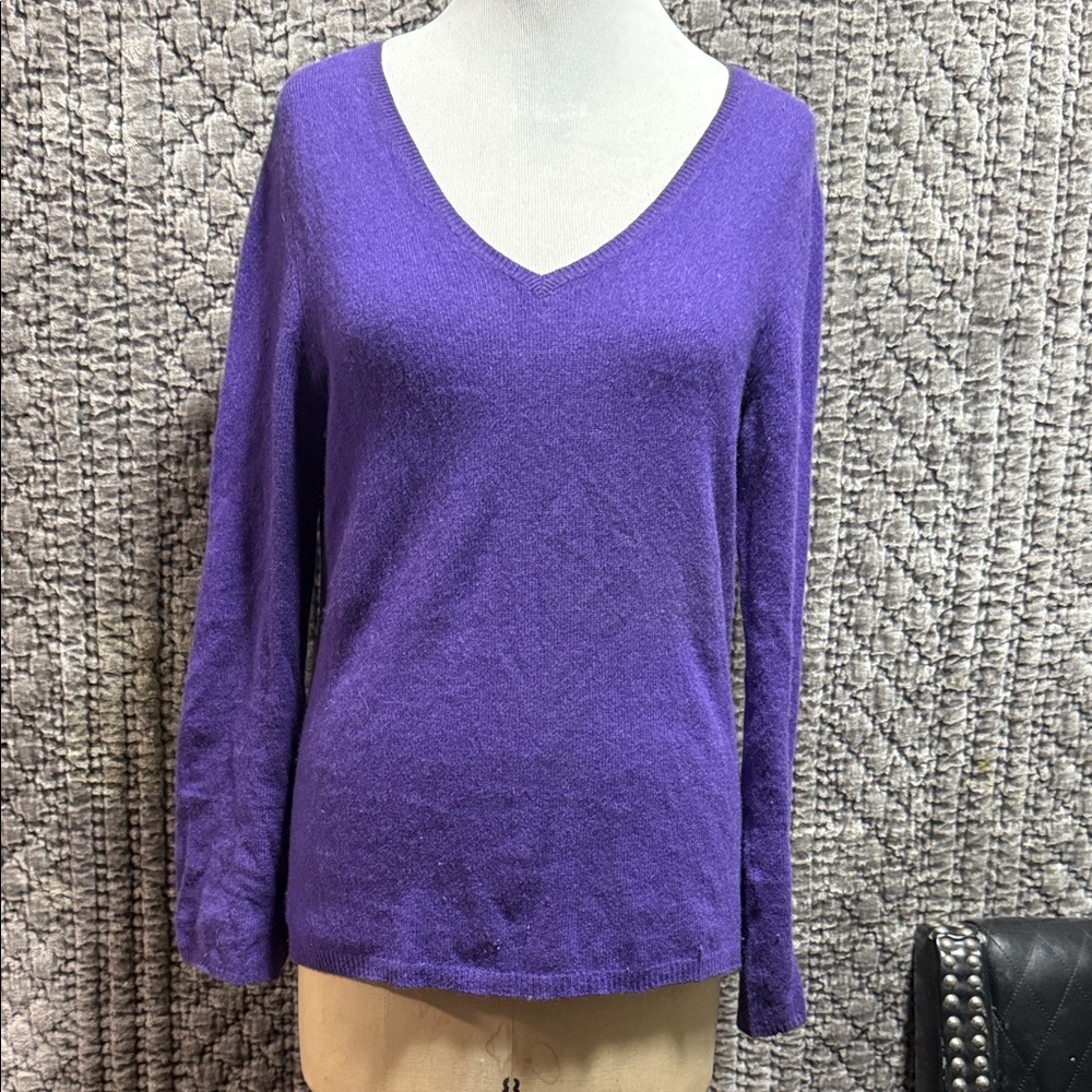 Madison Purple V-Neck 100%Cashmere Sweater